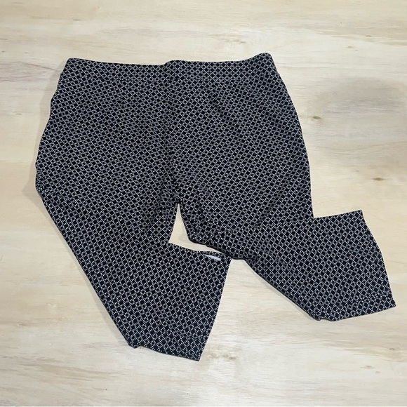 XL Capri Black and White Pattern Pants Liz Claiborne Lori Women’s Bottoms - Picture 8 of 8